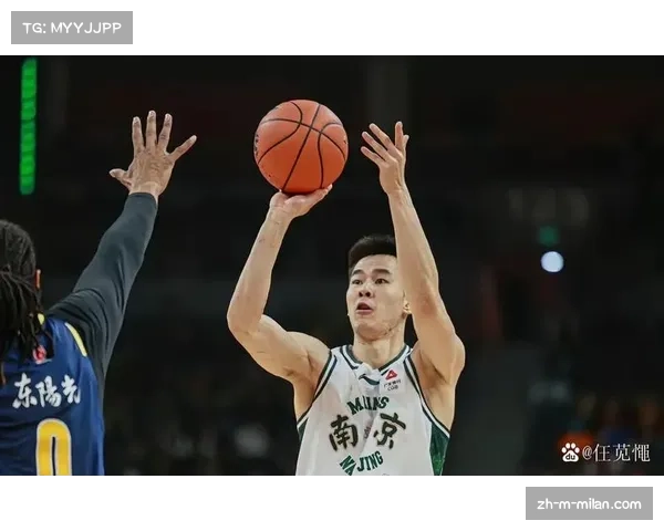 南京郭昊文场均23分成得分核心 抢断数据位列前列